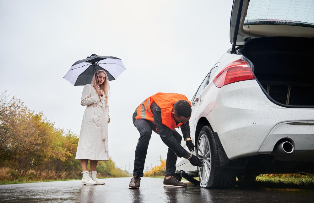 What to Do Immediately After an Accident (Before the Tow Arrives)